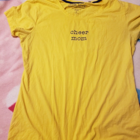 Euc Cheer Mom yellow tshirt size large - Picture 1 of 4